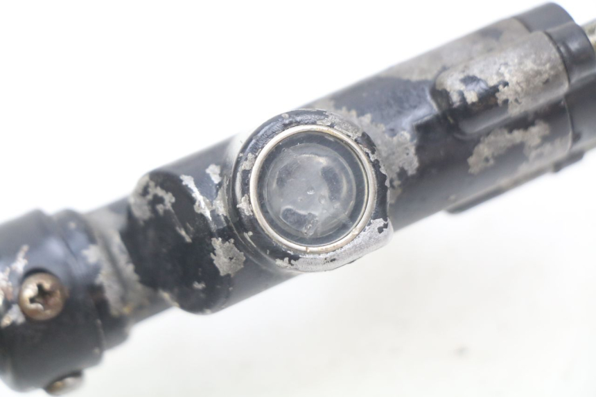 photo de ACHTERREM HOOFDREMSILINDER APOLLO RFZ 125 - Zoom op gebruiksstaat