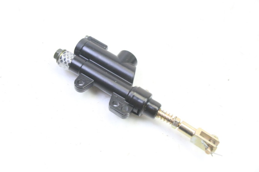 photo de ACHTERREM HOOFDREMSILINDER APOLLO RFZ 125 - Overzicht