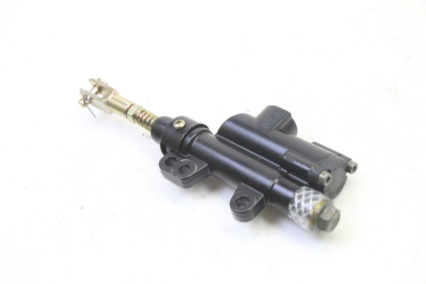photo de ACHTERREM HOOFDREMSILINDER APOLLO RFZ 125 - Bevestigingspunten