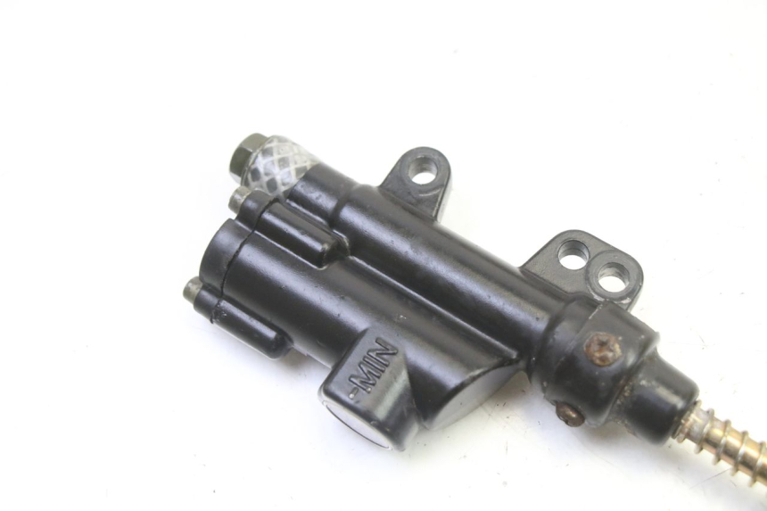 photo de ACHTERREM HOOFDREMSILINDER APOLLO RFZ 125 - Detail van het onderdeel