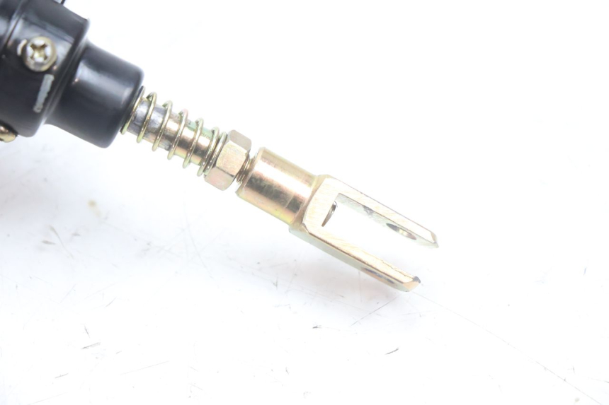 photo de ACHTERREM HOOFDREMSILINDER APOLLO RFZ 150 - Andere kijkhoek