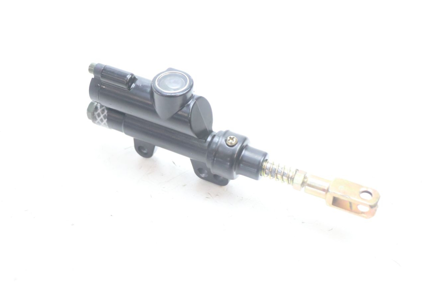 photo de ACHTERREM HOOFDREMSILINDER APOLLO RFZ 150 - Technische close-up