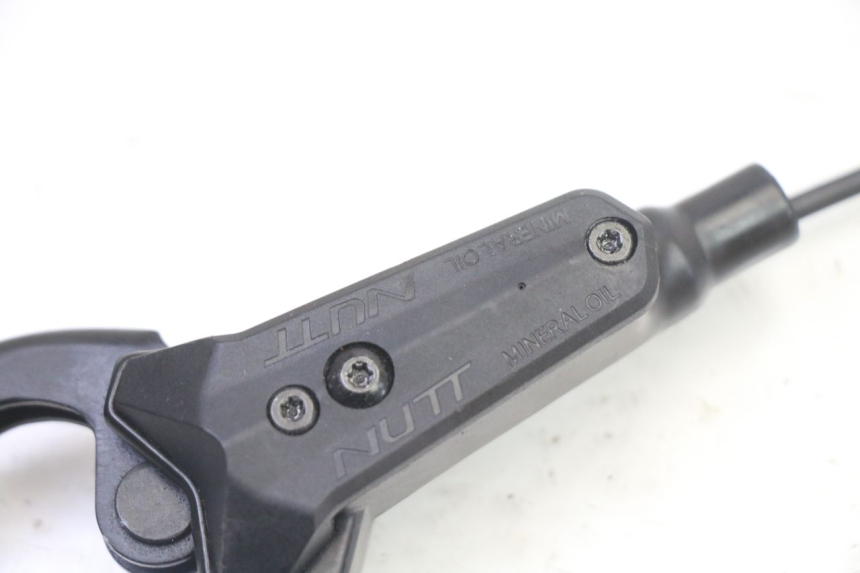 photo de ACHTERREM HOOFDREMSILINDER HERO S10 1 - Zoom op gebruiksstaat