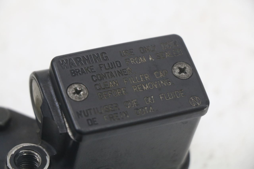 photo de ACHTERREM HOOFDREMSILINDER PEUGEOT SATELIS 125 (2010 - 2012) - Technische close-up