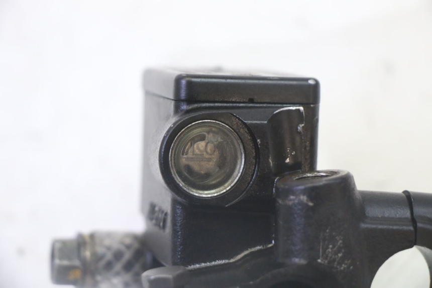 photo de ACHTERREM HOOFDREMSILINDER PEUGEOT SATELIS 125 (2013 - 2018) - Technische close-up