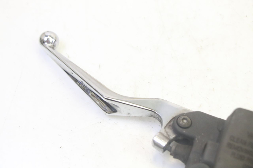 photo de ACHTERREM HOOFDREMSILINDER PEUGEOT SATELIS 125 (2006 - 2009) - Detail van het onderdeel