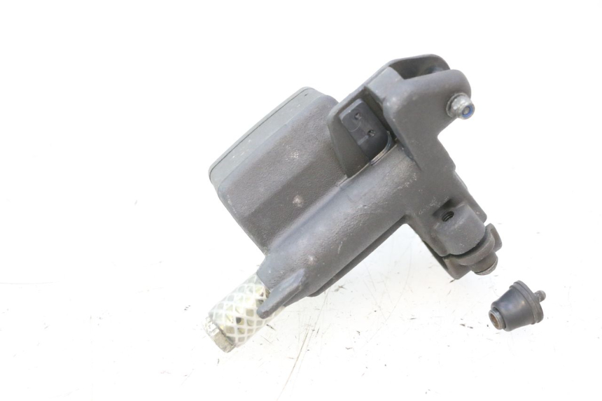 photo de ACHTERREM HOOFDREMSILINDER PEUGEOT SATELIS 125 (2006 - 2009) - Overzicht