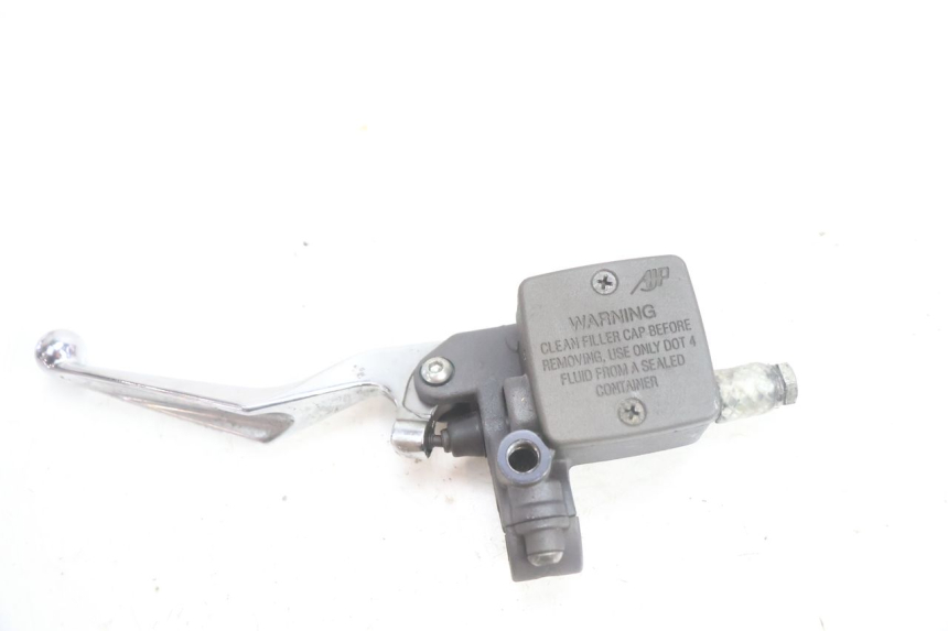 photo de ACHTERREM HOOFDREMSILINDER PEUGEOT SATELIS 125 (2006 - 2009) - Hoofdaanzicht
