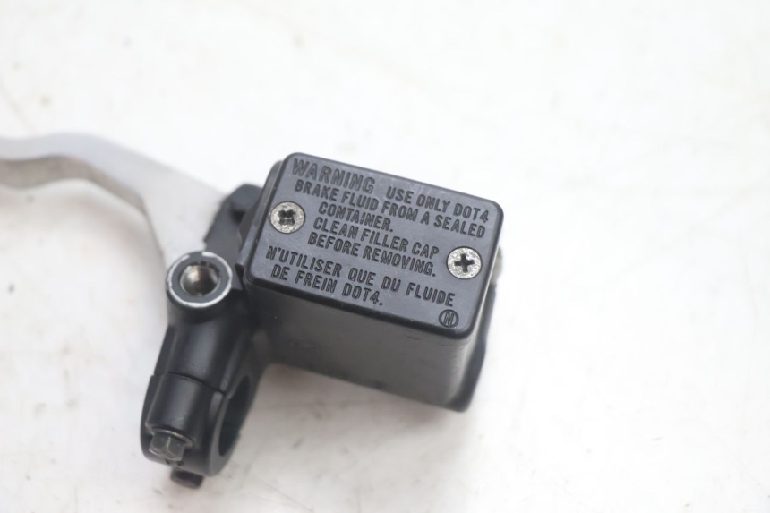 photo de ACHTERREM HOOFDREMSILINDER PEUGEOT SATELIS 125 (2013 - 2018) - Zoom op gebruiksstaat