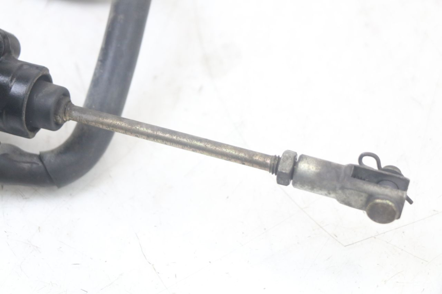 photo de ACHTERREM HOOFDREMSILINDER TRIUMPH SPEED TRIPLE T301 900 (1994 - 1996) - Zoom op gebruiksstaat