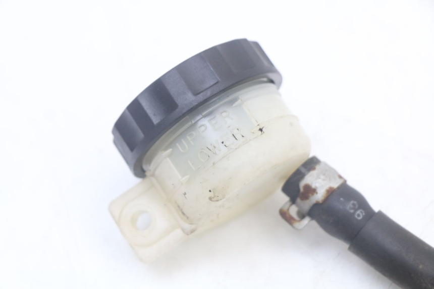 photo de ACHTERREM HOOFDREMSILINDER TRIUMPH SPEED TRIPLE T301 900 (1994 - 1996) - Andere kijkhoek