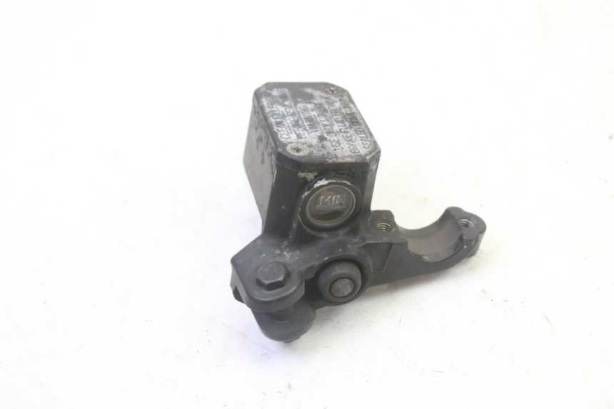 photo de ACHTERREM HOOFDREMSILINDER APRILIA SR R 2T LC 50 (2018 - 2021) - Andere kijkhoek