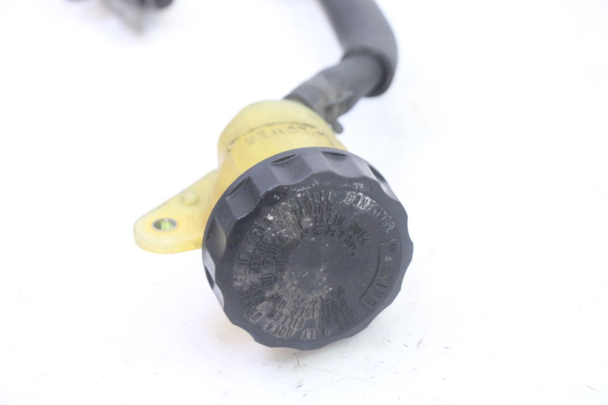 photo de ACHTERREM HOOFDREMSILINDER HONDA ST PAN EUROPEAN 1300 (2002 - 2013) - Andere kijkhoek