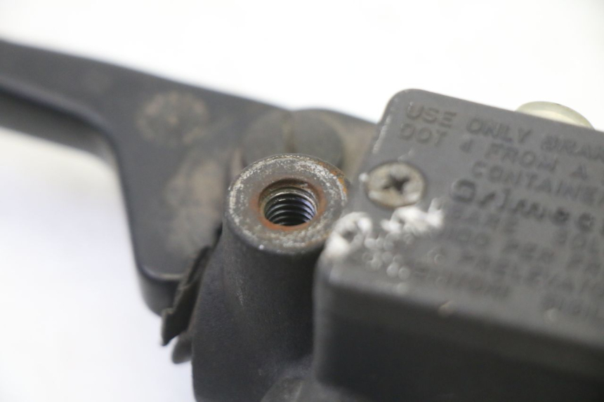 photo de ACHTERREM HOOFDREMSILINDER PIAGGIO SUPER LX 125 (2000 - 2003) - Technische close-up