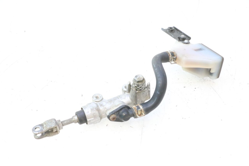 photo de ACHTERREM HOOFDREMSILINDER SUZUKI SV S 650 (2003 - 2009) - Detail van het onderdeel