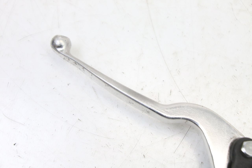 photo de ACHTERREM HOOFDREMSILINDER SYM FIDDLE 3 III 125 (2014 - 2020) - Detail van het onderdeel