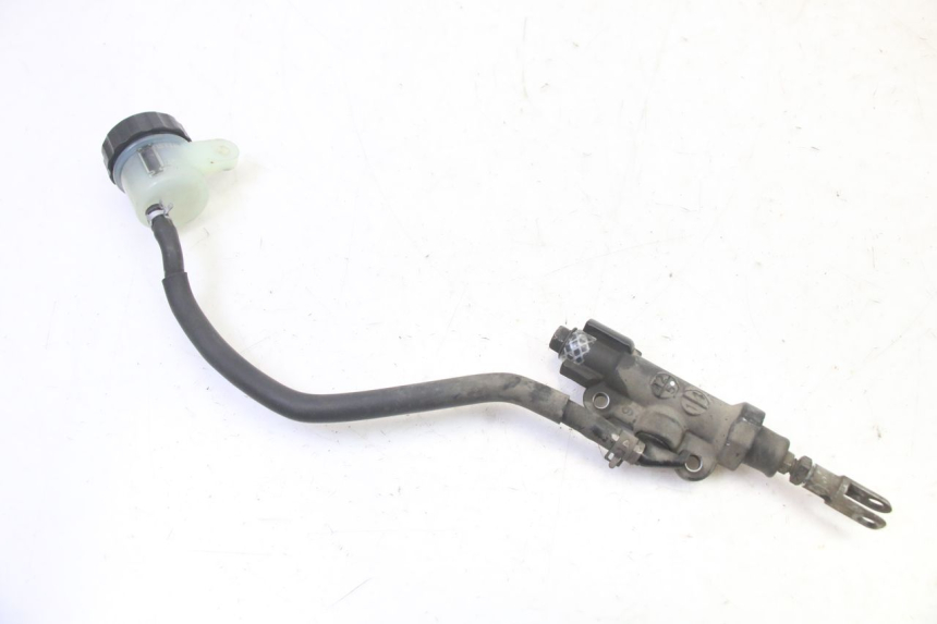 photo de ACHTERREM HOOFDREMSILINDER YAMAHA TDM ABS 900 (2002 - 2014) - Andere kijkhoek