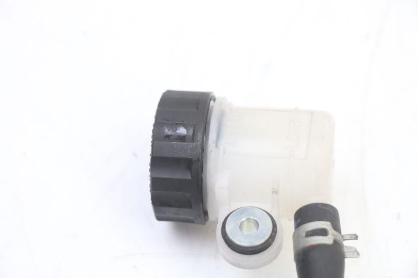 photo de ACHTERREM HOOFDREMSILINDER YAMAHA TRACER 7 700 (2020 - 2024) - Overzicht