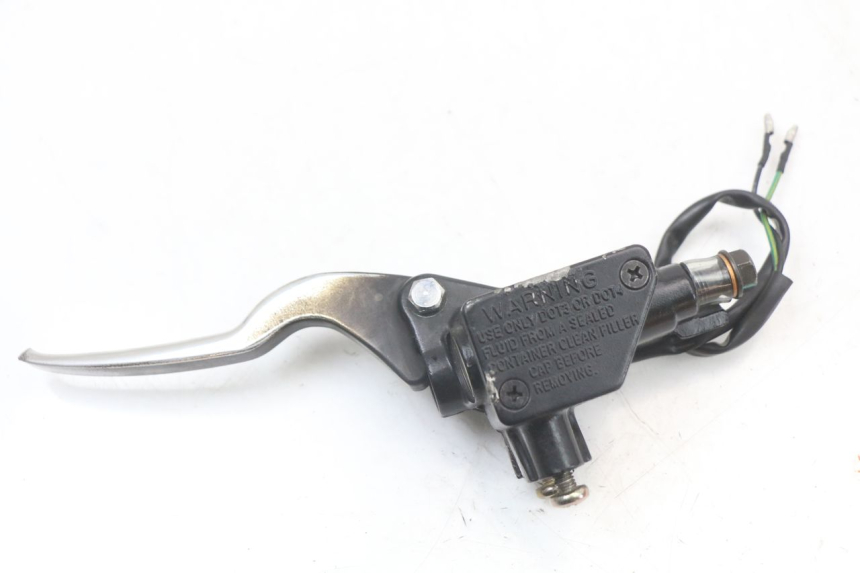 photo de ACHTERREM HOOFDREMSILINDER PEUGEOT TWEET 125 (2018 - 2021) - Hoofdaanzicht