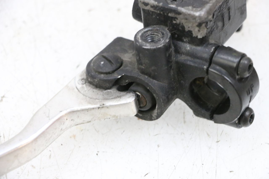 photo de ACHTERREM HOOFDREMSILINDER PIAGGIO VESPA GTS SUPER IE 125 (2009 - 2016) - Markeringen en referenties