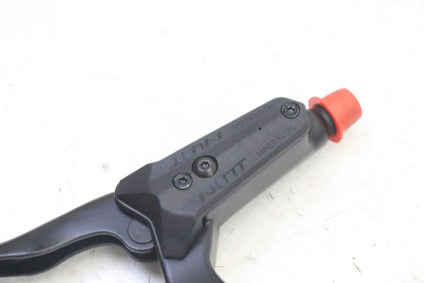 photo de ACHTERREM HOOFDREMSILINDER DUALTRON VICTOR LIMITED 1 - Andere kijkhoek