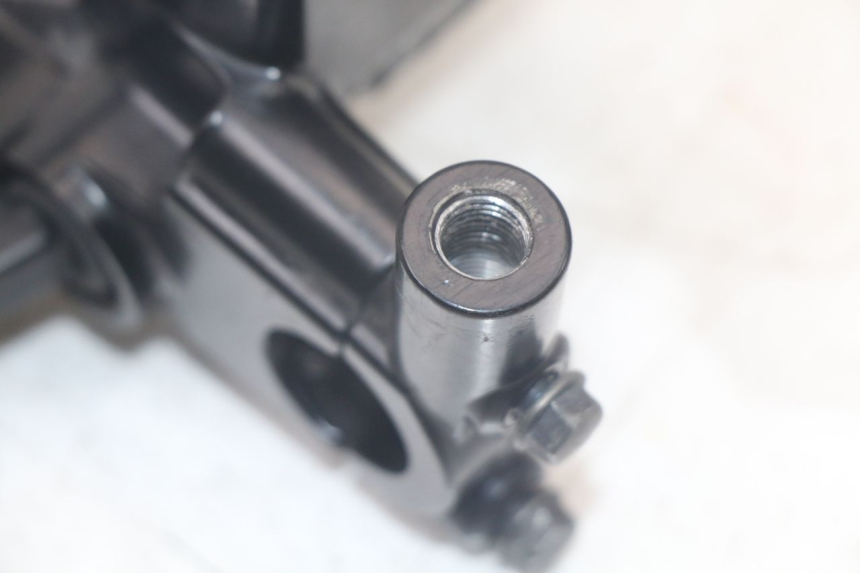 photo de ACHTERREM HOOFDREMSILINDER YAMAHA XMAX X-MAX ABS 125 (2017 - 2020) - Andere kijkhoek