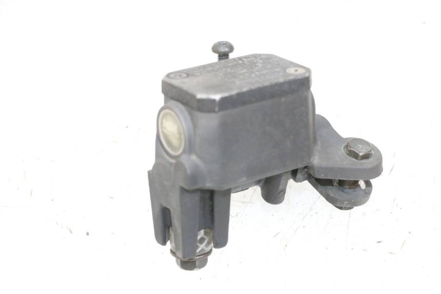 photo de ACHTERREM HOOFDREMSILINDER YAMAHA X-MAX XMAX 125 (2010 - 2013) - Hoofdaanzicht