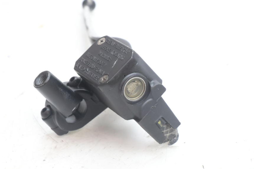 photo de ACHTERREM HOOFDREMSILINDER YAMAHA X-MAX XMAX 125 (2010 - 2013) - Staat van het oppervlak