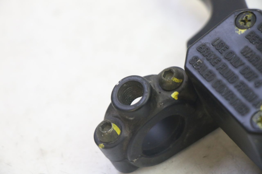 photo de ACHTERREM HOOFDREMSILINDER PIAGGIO XEVO - X EVO 125 (2007 - 2017) - Andere kijkhoek