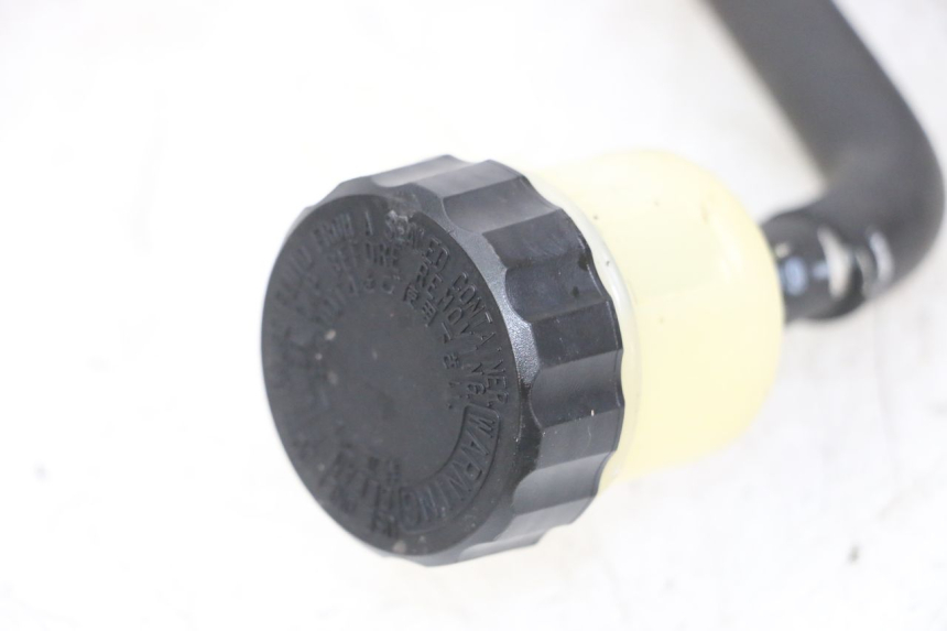 photo de ACHTERREM HOOFDREMSILINDER YAMAHA XJ6 ABS 600 (2008 - 2016) - Zoom op gebruiksstaat