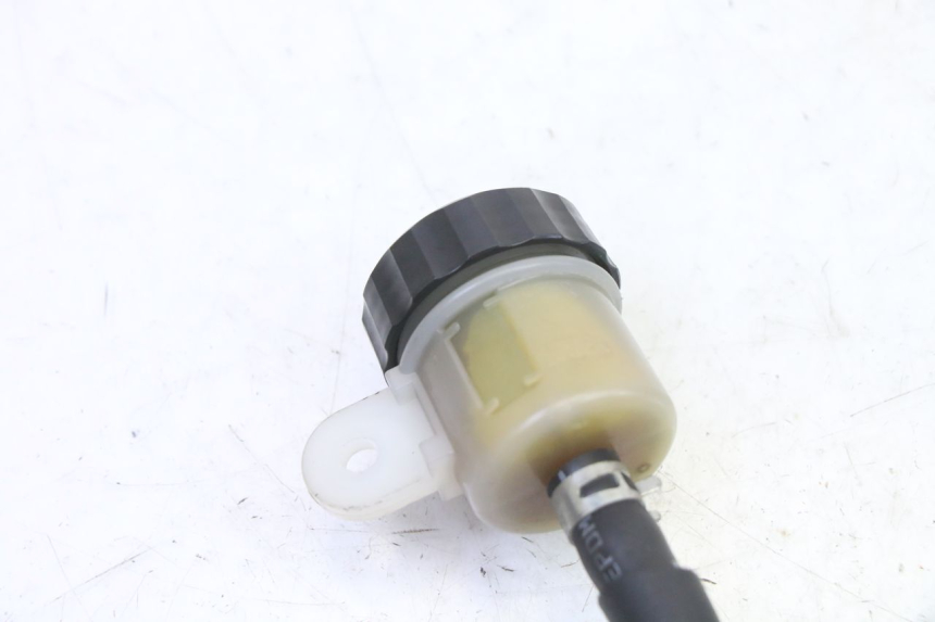 photo de ACHTERREM HOOFDREMSILINDER YAMAHA XJ6 ABS 600 (2008 - 2016) - Overzicht