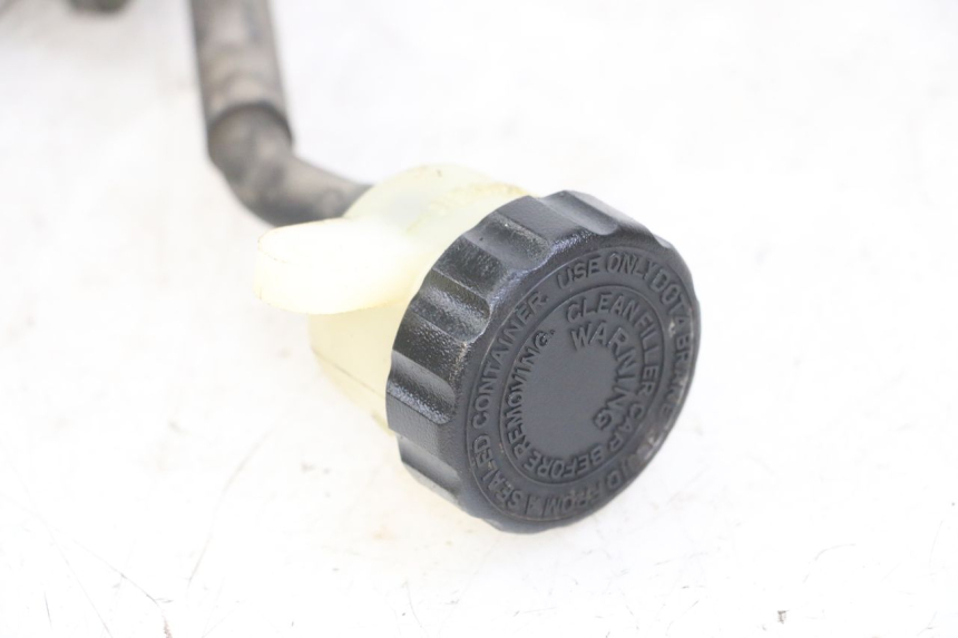 photo de ACHTERREM HOOFDREMSILINDER YAMAHA FZS FAZER 600 (2001 - 2003) - Zoom op gebruiksstaat