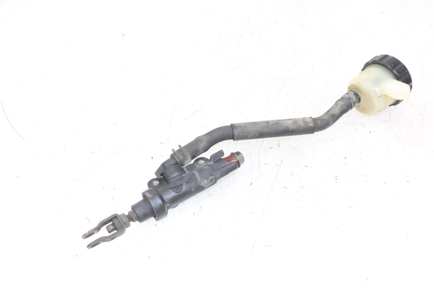 photo de ACHTERREM HOOFDREMSILINDER YAMAHA FZS FAZER 600 (2001 - 2003) - Andere kijkhoek