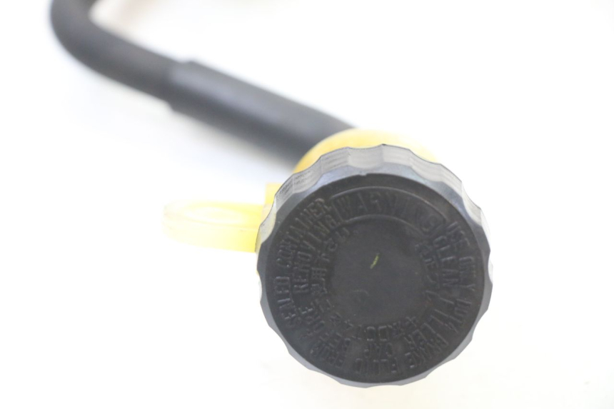 photo de ACHTERREM HOOFDREMSILINDER YAMAHA XJ6 600 (2008 - 2016) - Andere kijkhoek