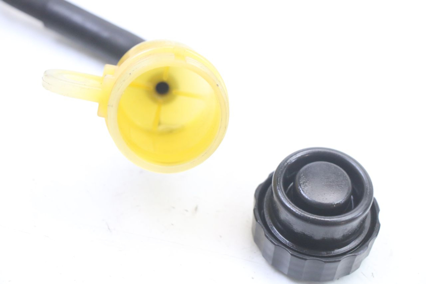 photo de ACHTERREM HOOFDREMSILINDER YAMAHA XJ6 600 (2008 - 2016) - Technische close-up