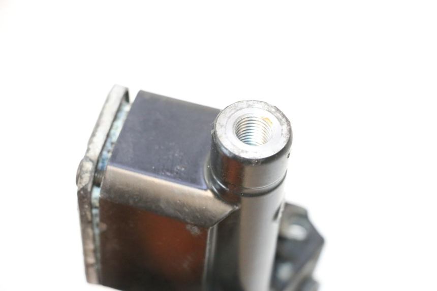 photo de ACHTERREM HOOFDREMSILINDER YAMAHA YP MAJESTY 125 (2007 - 2010) - Detail van het onderdeel