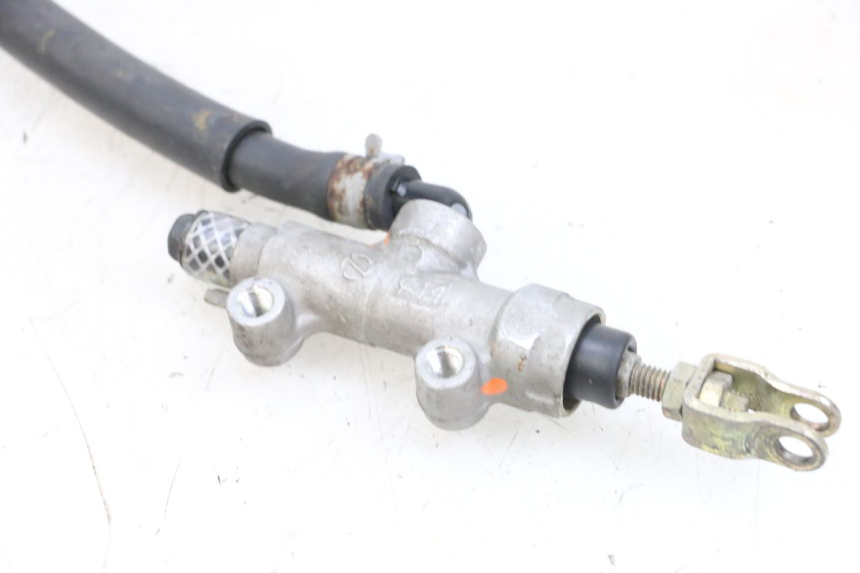 photo de ACHTERREM HOOFDREMSILINDER KAWASAKI ZR 7 750 (1999 - 2004) - Zoom op gebruiksstaat