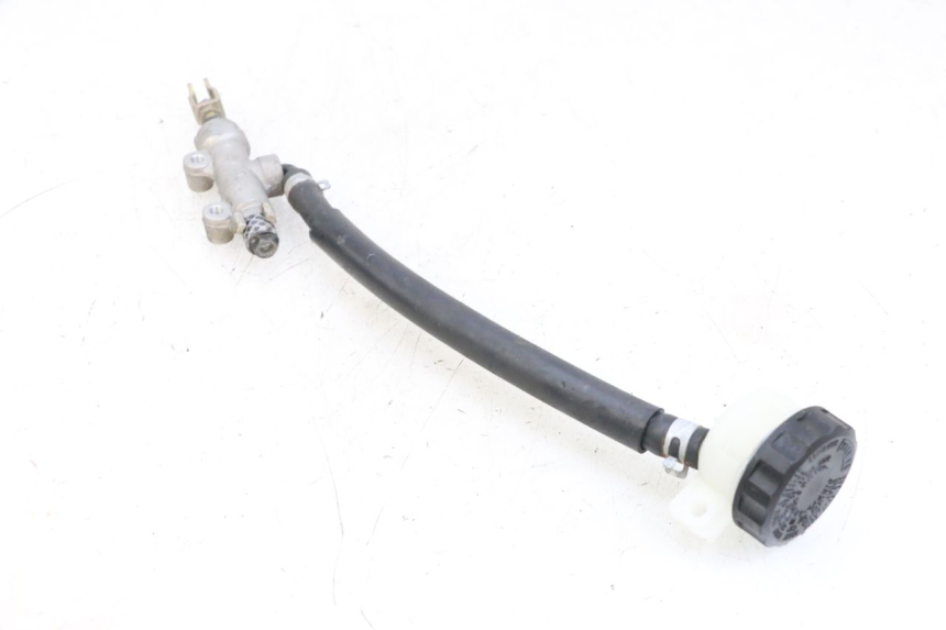 photo de ACHTERREM HOOFDREMSILINDER KAWASAKI ZR 7 750 (1999 - 2004) - Technische close-up