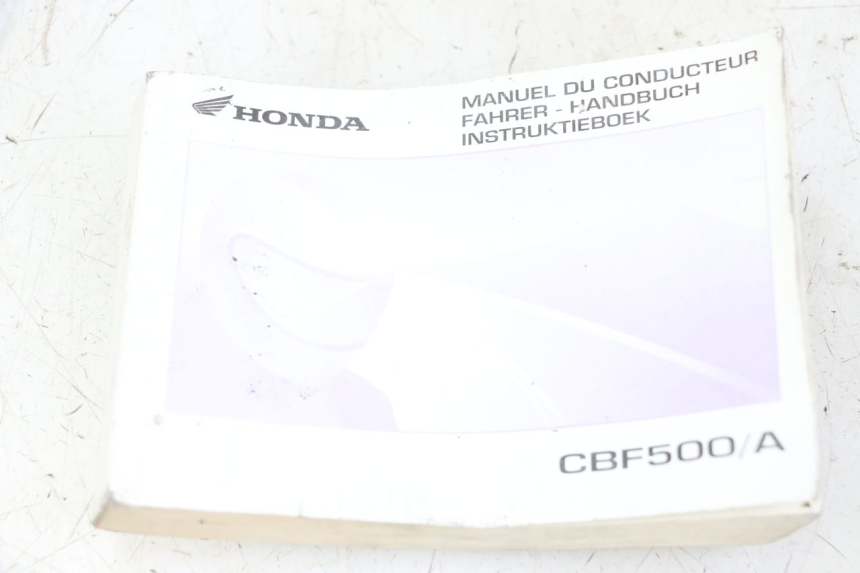 photo de GEBRUIKERSHANDLEIDING HONDA CBF 500 (2004 - 2007) - Hoofdaanzicht