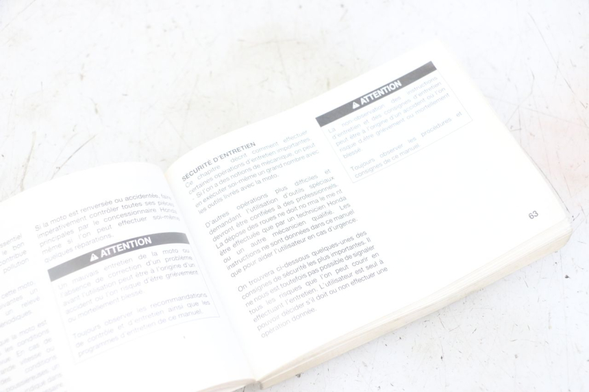 photo de GEBRUIKERSHANDLEIDING HONDA CBF 500 (2004 - 2007) - Technische close-up