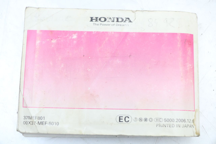 photo de GEBRUIKERSHANDLEIDING HONDA FJS SILVER WING SILVERWING 400 (2005 - 2008) - Andere kijkhoek