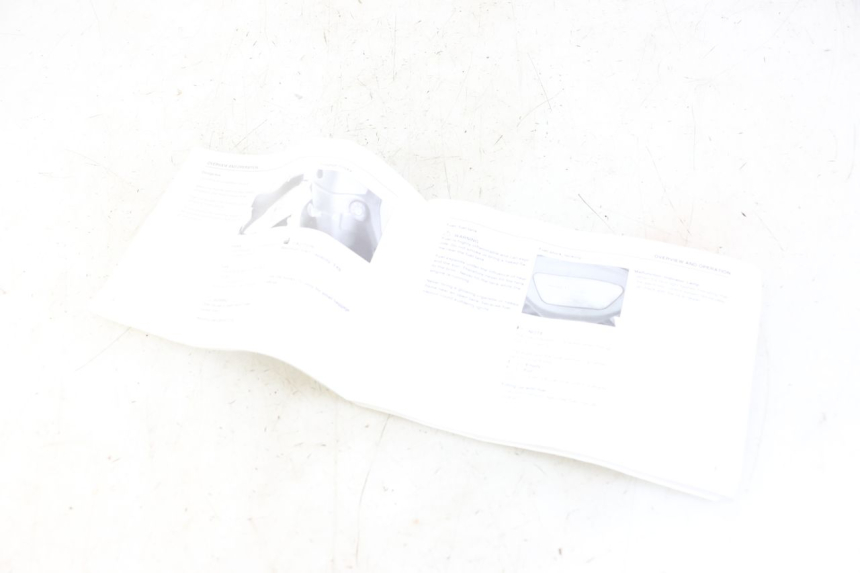 photo de GEBRUIKERSHANDLEIDING TNT MOTOR ROMA 10' 4T 50 (2019 - 2022) - Andere kijkhoek