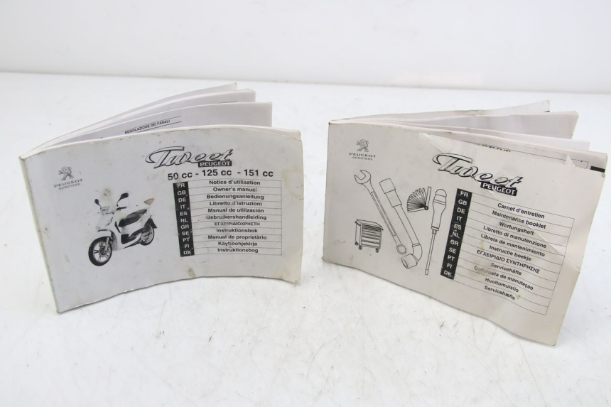 photo de GEBRUIKERSHANDLEIDING PEUGEOT TWEET 4T 50 (2010 - 2014) - Hoofdaanzicht