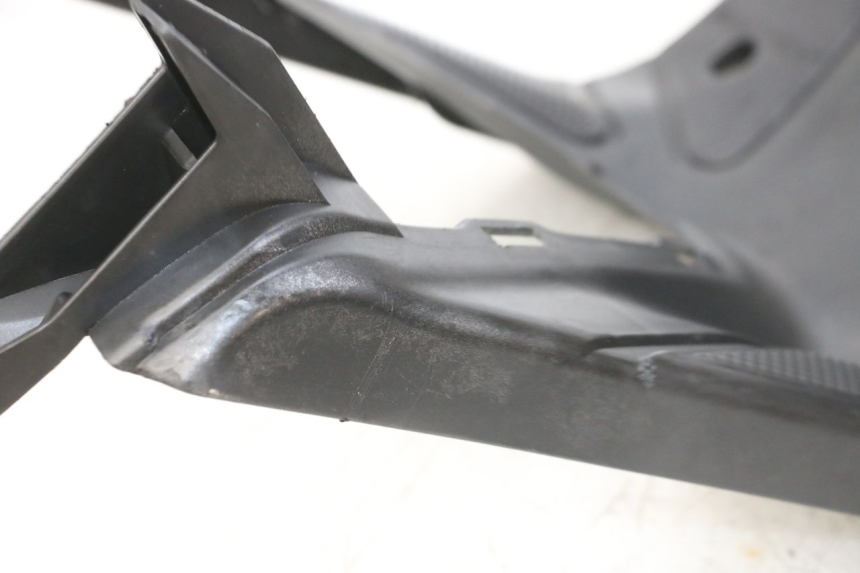 photo de VOETSTEUN MBK BOOSTER SPIRIT NAKED 50 (2004 - 2017) - Focus op structuur