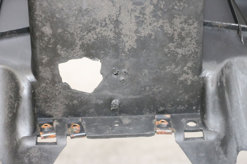 photo de VOETSTEUN MBK BOOSTER SPIRIT NAKED 50 (2004 - 2017) - Bevestigingspunten