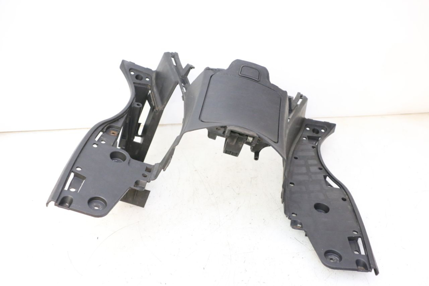 photo de VOETSTEUN SUZUKI BURGMAN 125 (2007 - 2014) - Bevestigingspunten