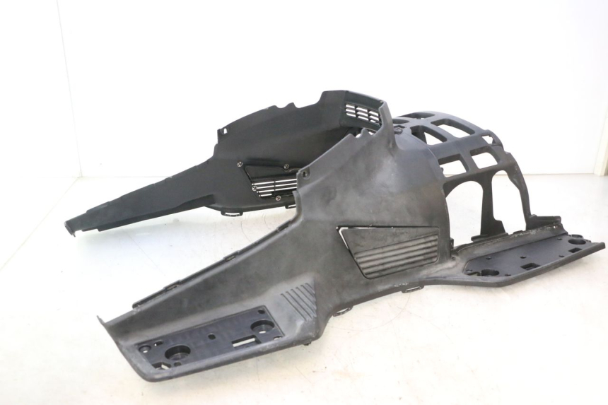 photo de VOETSTEUN SUZUKI BURGMAN EXECUTIVE ABS 650 (2006 - 2012) - Kenmerkende details