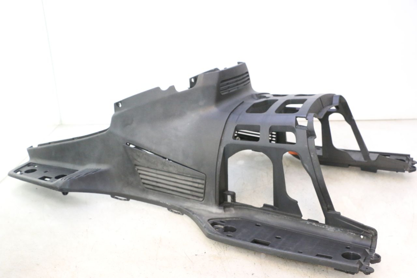 photo de VOETSTEUN SUZUKI BURGMAN EXECUTIVE ABS 650 (2006 - 2012) - Zoom op componenten