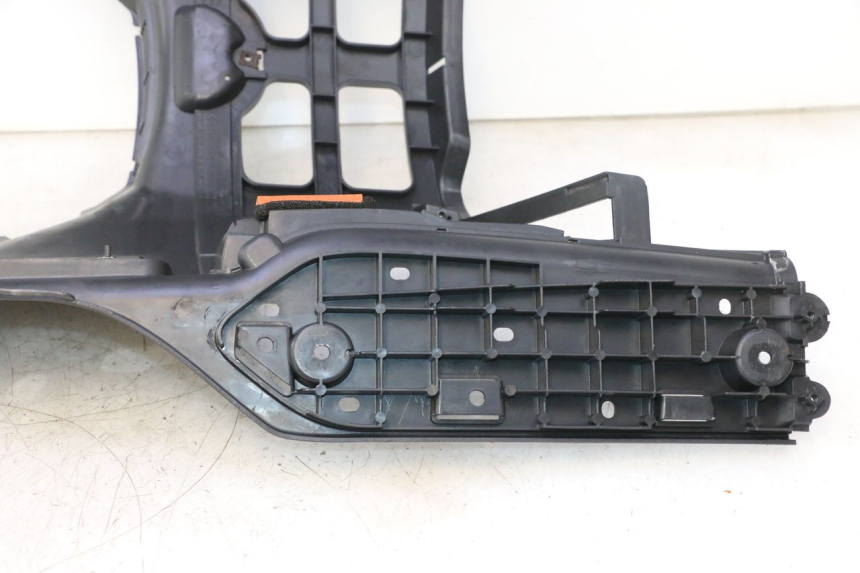 photo de VOETSTEUN SUZUKI BURGMAN EXECUTIVE ABS 650 (2006 - 2012) - Focus op structuur