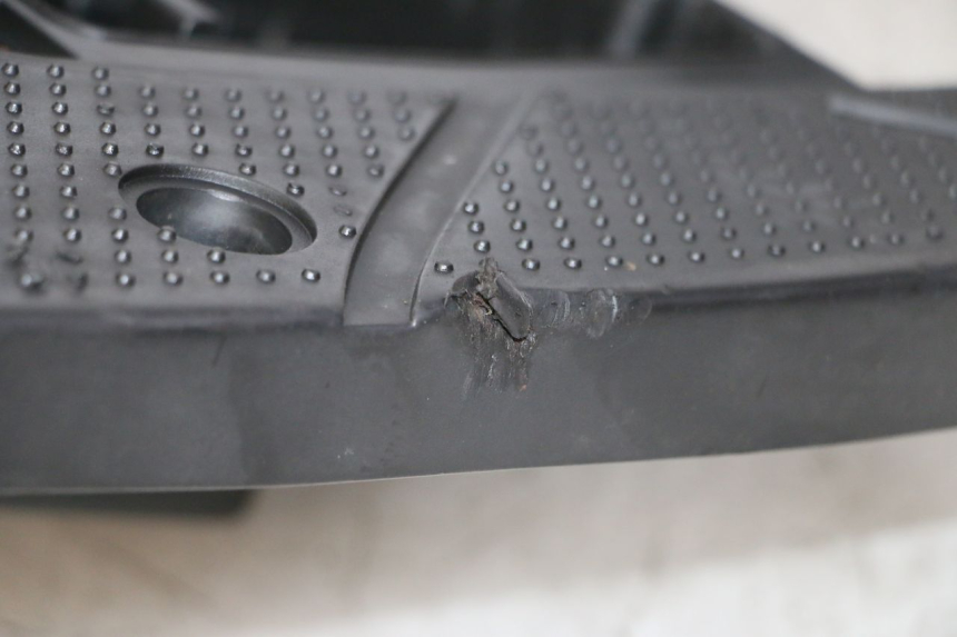 photo de VOETSTEUN SYM CROX 4T 50 (2016 - 2023) - Zoom op gebruiksstaat